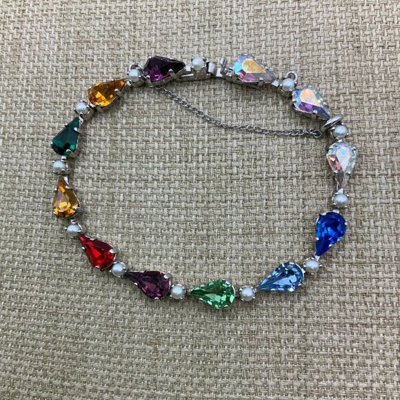 B. DAVID VINTAGE TEARDROP CRYSTAL MULTI COLORED PEARL BRACELET - Picture 3 of 7
